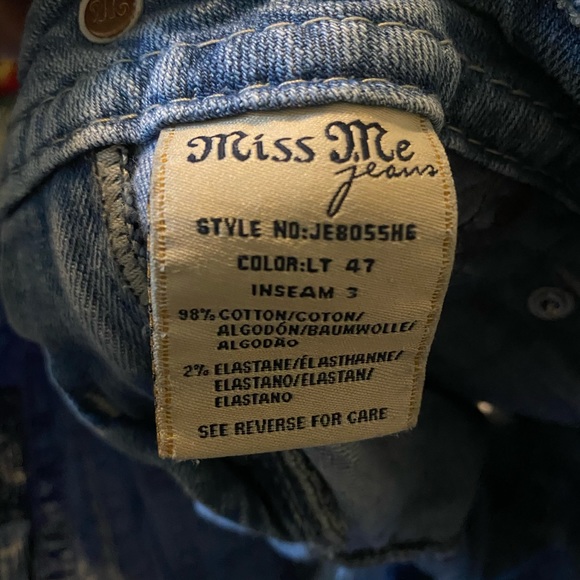 Women’s Miss Me Jean shorts - Picture 3 of 4